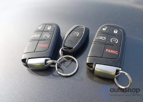 2015 Chrysler 200 S из США, поврежденный, VIN 1C3CCCBB3FN511559